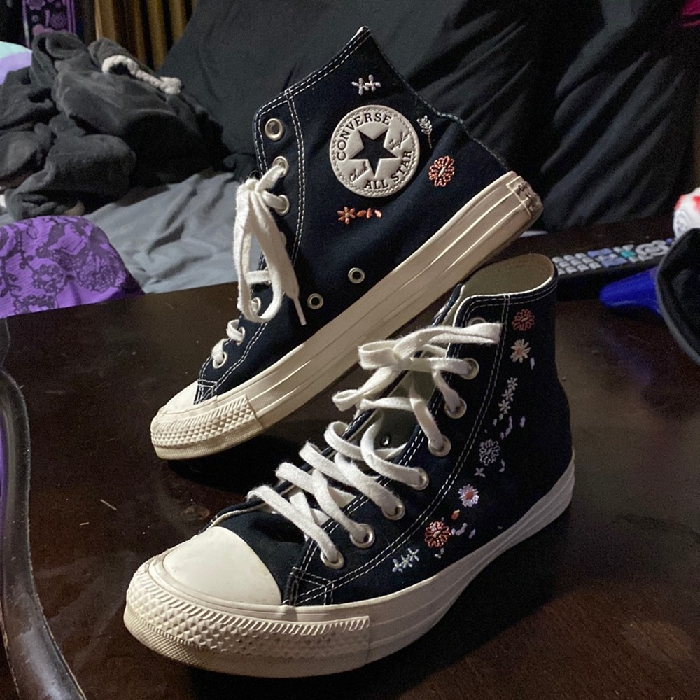 RARE Spring Flower Converse